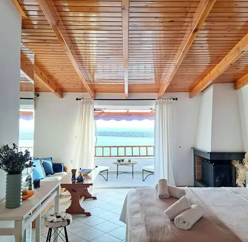 Moonstone Seafront Suite