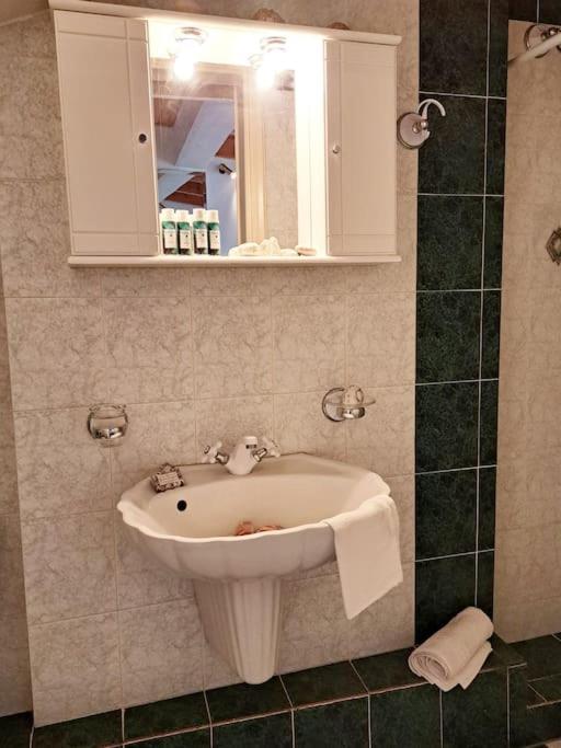 Moonstone Seafront Apartment *